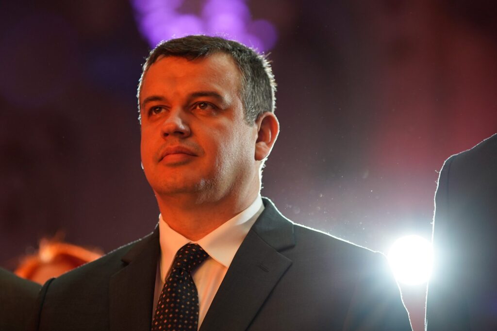 raspunsul-lui-eugen-tomac,-intrebat-daca-mai-e-pe-lista-lui-nicusor-dan-de-posibili-premieri-romania-nu-isi-mai-permite-nici-o-zi-sa-prelungeasca-criza-–-hotnews.ro