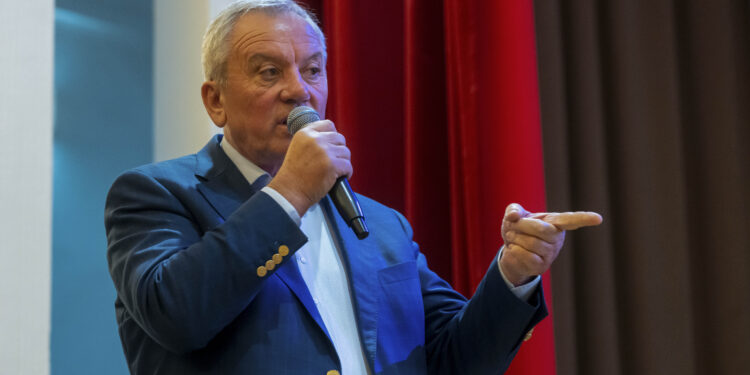 primarul-care-a-spus-ca-este-tinut-prizonier-in-psd,-criticat-de-liderul-filialei-din-judet:-exista-o-limita-–-hotnews.ro