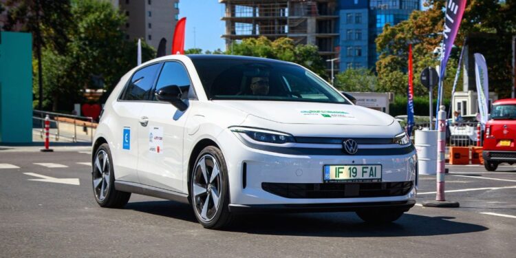 volkswagen-id-polo-ajunge-pe-strazile-din-bucuresti.-cat-costa-electrica-si-ce-premiu-a-castigat