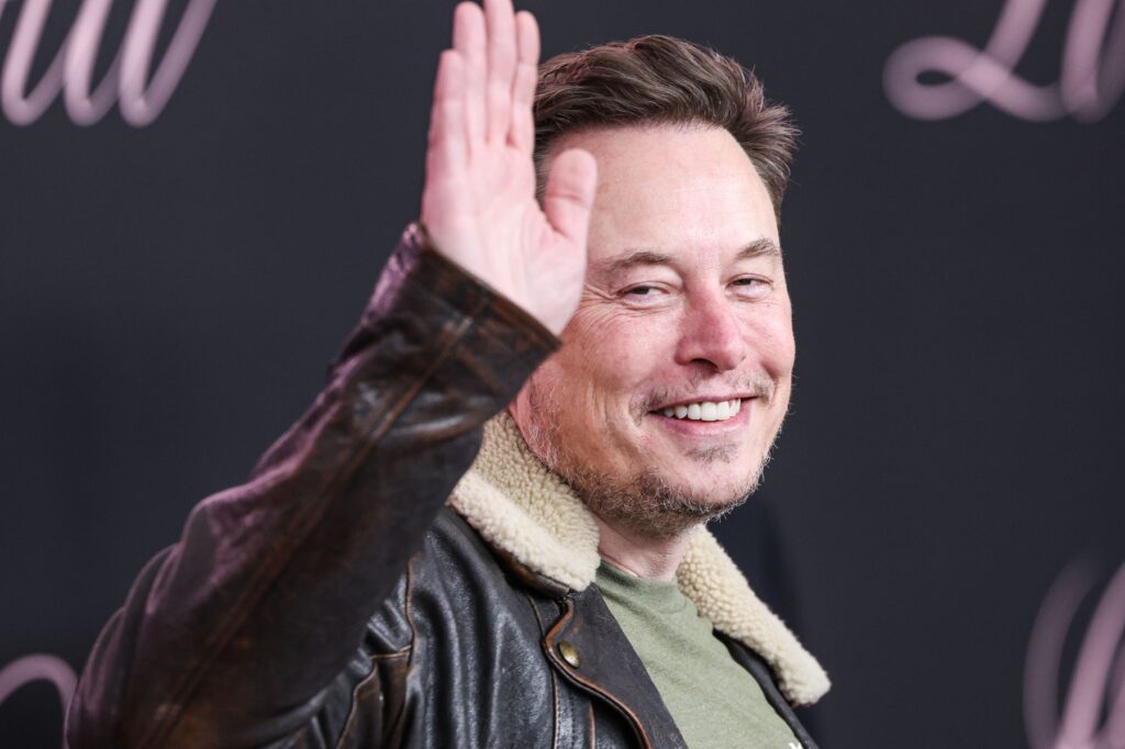musk-spune-ca-va-redenumi-spacexai-in-spacexsi-care-este-motivul-–-hotnews.ro