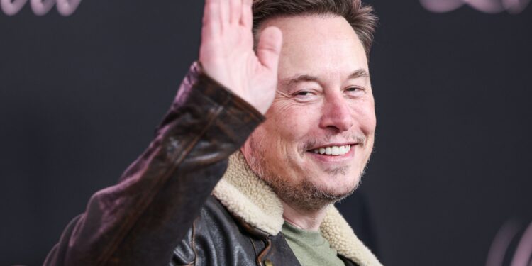 musk-spune-ca-va-redenumi-spacexai-in-spacexsi-care-este-motivul-–-hotnews.ro