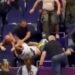 parintii-s-au-luat-la-bataie-in-tribuna-la-un-meci-de-handbal-junioare,-de-13-14-ani,,-la-timisoara