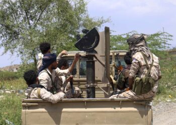 guvernul-yemenului-a-lansat-o-operatiune-pentru-a-si-recuceri-teritoriul-aflat-sub-controlul-houthi,-dupa-ofensiva-fulger-in-care-a-pierdut-zona-de-coasta-–-hotnews.ro