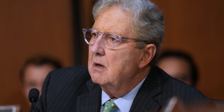 trump,-criticat-de-un-prieten-din-partidul-republican-dupa-ce-a-publicat-numarul-unui-senator:-poate-trece-de-la-zero-la-nesimtit-in-circa-trei-secunde-–-hotnews.ro