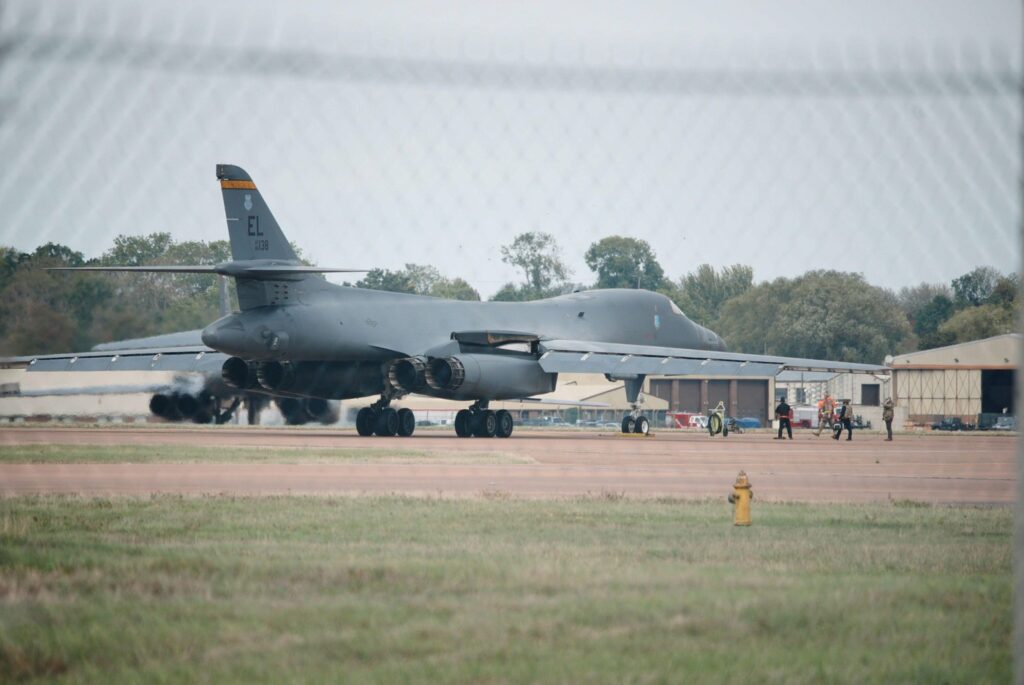 sua-si-a-retras-toate-bombardierele-de-la-baza-raf-fairford-–-hotnews.ro