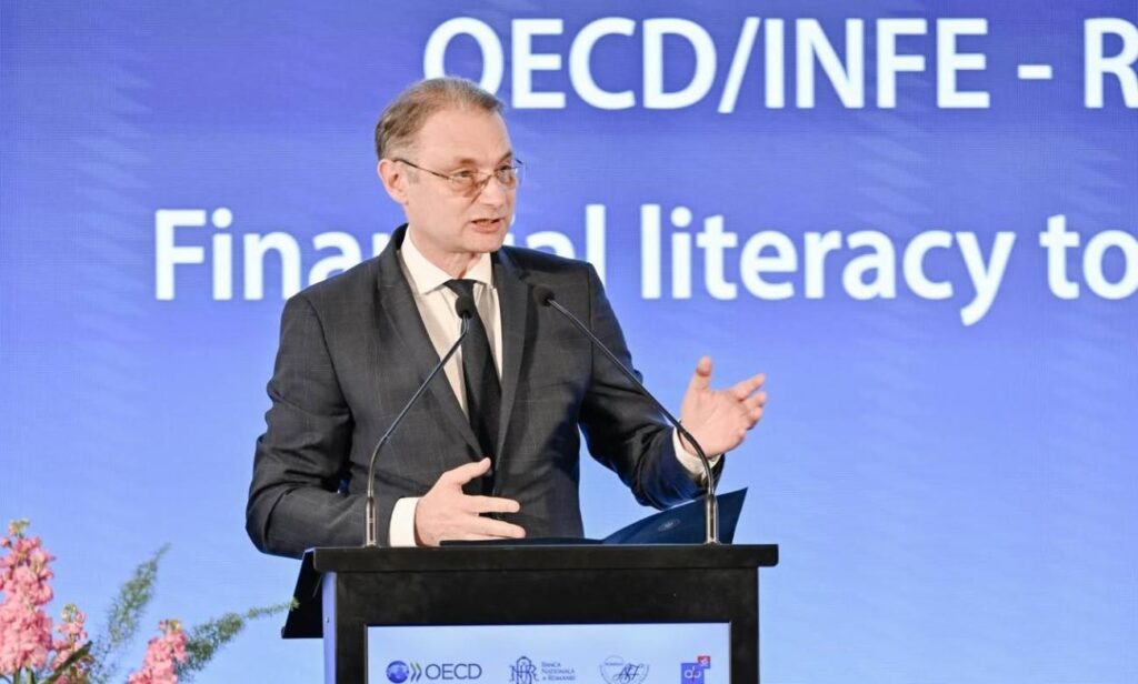 cine-este-luca-niculescu,-propunerea-de-ministru-de-externe-in-guvernul-lui-eugen-tomac