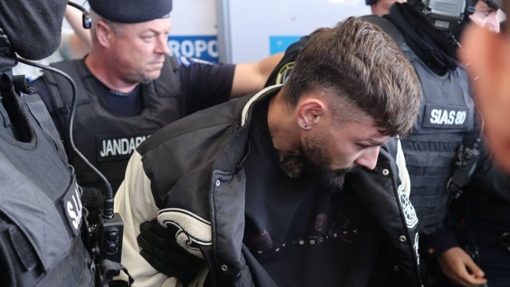 principalul-suspect-in-cazul-tinerei-gasite-moarte-intr-o-valiza-pe-raul-olt-a-fost-adus-in-tara