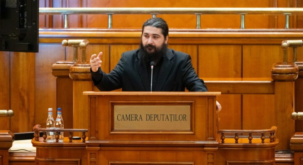 un-deputat-aur-cere-clarificarea-statutului-udmr:-partid-sau-fundatie