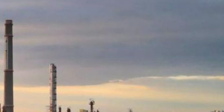 rompetrol-rafinare-accelereaza-tranzitia-energetica-centrala-fotovoltaica-pentru-rafinaria-petromidia