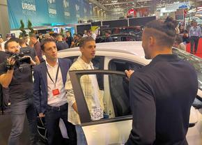 fcsb,-in-frunte-cu-reghecampf,-la-salonul-auto-bucuresti-eu-sunt-cel-mai-bun-sofer!-daca-luam-titlul…