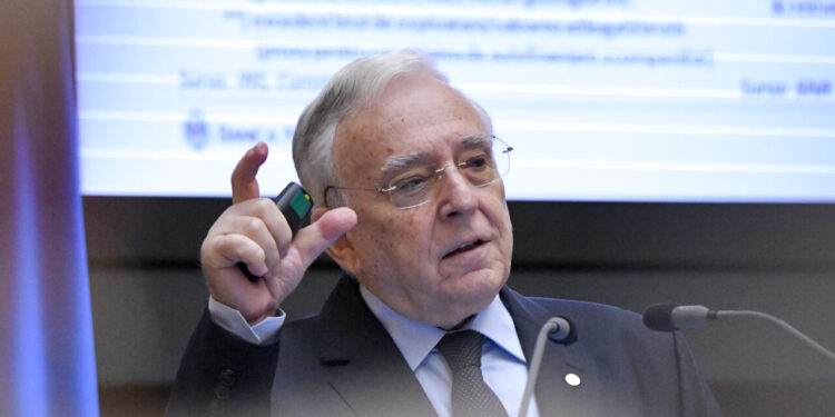 marti,-6-octombrie,-a-fost-inregistrat-un-nou-nivel-record-pentru-euro-in-raport-cu-leul:-5,3527-lei-pentru-un-euro-precedentul-record-fusese-raportat-in-2-octombrie,-cand-cursul-ajunsese-la-5,3447-lei-pentru-un-euro.