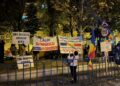 a-zecea-noapte-de-proteste-pentru-calin-georgescu-|-aproximativ-150-de-sustinatori-s-au-adunat-la-arestul-central
