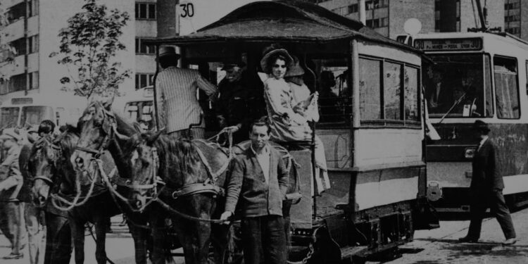 afacerea-tramvaielor,-marele-scandal-cu-care-transportul-public-din-bucuresti-a-facut-pasul-spre-electrificare-–-hotnews.ro