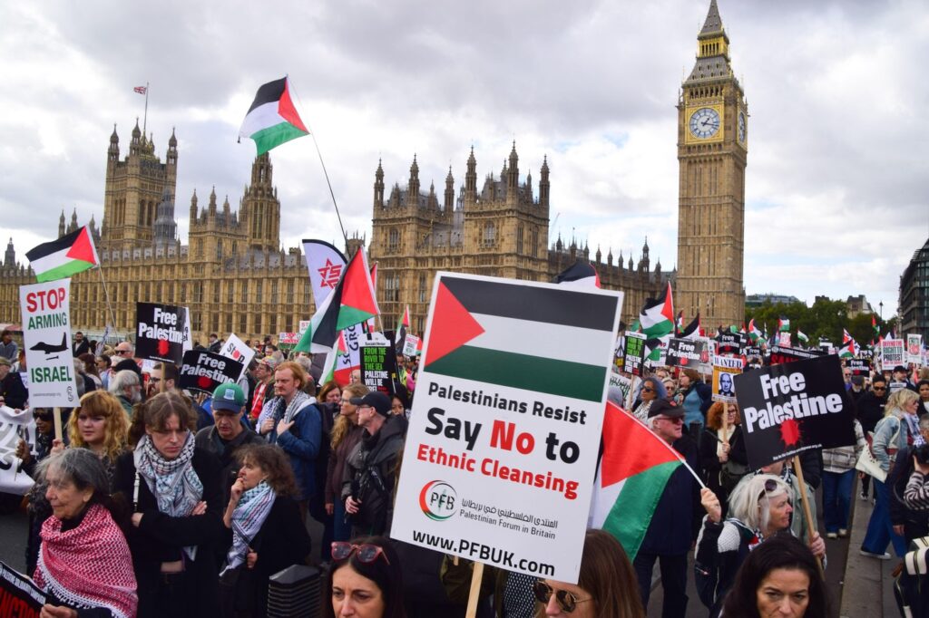 demonstratii-pro-palestiniene-la-londra-si-berlin-participantii-acuza-israelul-de-genocid-in-gaza-–-hotnews.ro