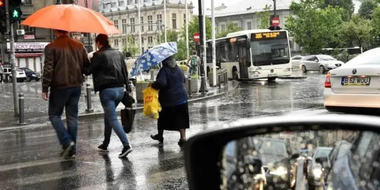 alerta-cod-galben-de-ploi-puternice-in-mai-multe-judete,-inclusiv-la-bucuresti-zonele-unde-se-anunta-ninsori-si-lapovita-–-hotnews.ro