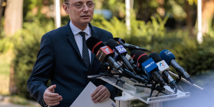 luca-niculescu-negociaza-si-cu-grupul-parlamentar-al-lui-victor-ponta,-dar-si-cu-„grupul-suveranist”-pace-–-intai-romania