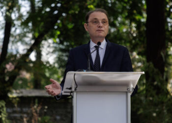 saptamana-decisiva-pentru-formarea-guvernului-luca-niculescu-are-patru-zile-sa-gaseasca-233-de-voturi.-in-caz-contrar,-ar-putea-depune-mandatul