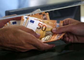 bnr-a-intervenit-pentru-leu,-dar-banii-din-banci-se-imputineaza,-iar-dobanzile-incep-sa-creasca