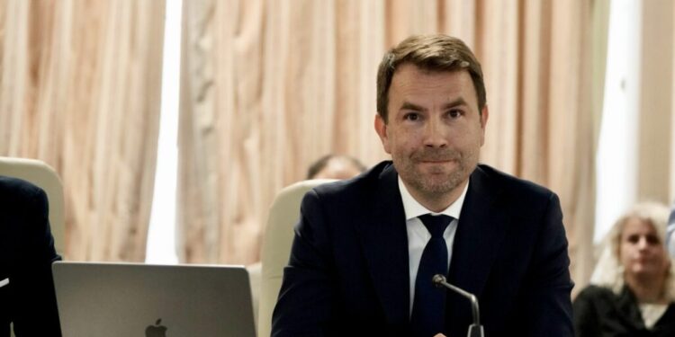 catalin-drula-ii-cere-lui-nicusor-dan-sa-il-demita-pe-consilierul-care-a-participat-la-cina-cu-sorin-grindeanu-si-kimberly-guilfoyle