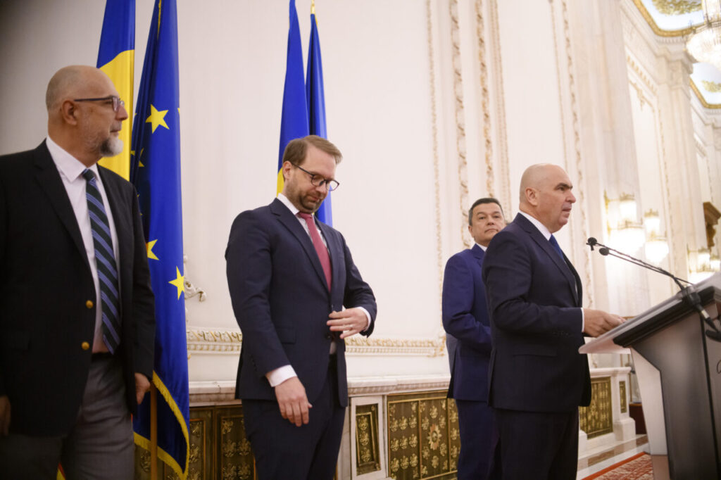 investirea-guvernului-niculescu,-test-pentru-alianta-pnl-usr-udmr-bolojan-si-hunor,-dispusi-sa-voteze-noul-guvern.-fritz-ramane-pe-pozitii-si-sustine-alegerile-anticipate