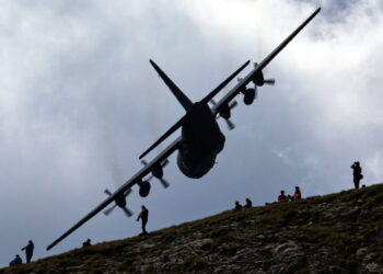 sua-si-romania-marcheaza-30-de-ani-de-parteneriat-strategic.-statele-unite-au-livrat-o-aeronava-c-130-hercules-armatei-romane