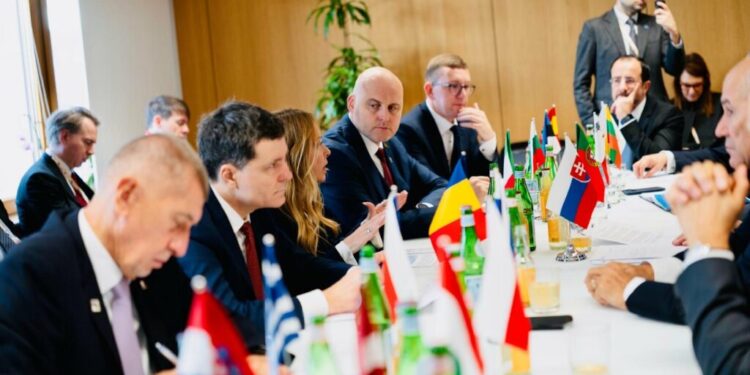 nicusor-dan-si-giorgia-meloni-au-reunit-liderii-prietenilor-coeziunii-inaintea-summitului-ue.-ce-cer-pentru-bugetul-european