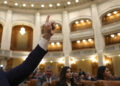 legea-care-incrimineaza-casatoria-si-convietuirea-fortate,-intoarsa-de-nicusor-dan-in-parlament-pentru-reexaminare-–-hotnews.ro