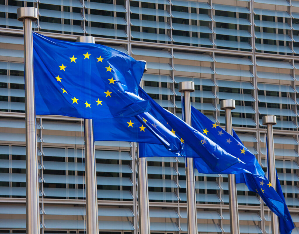 scumpirea-energiei-redeschide-disputa-privind-costurile-tranzitiei-verzi.-ue-amana-regulile-pentru-importuri