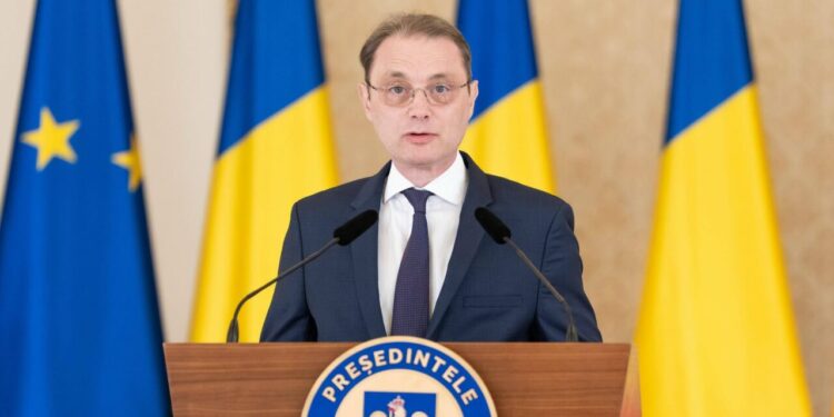 la-ora-19:00,-luca-niculescu-anunta,-in-direct-la-observator,-ca-este-„in-proces-de-depunere”-a-programului-de-guvernare.-de-ce-intarzie