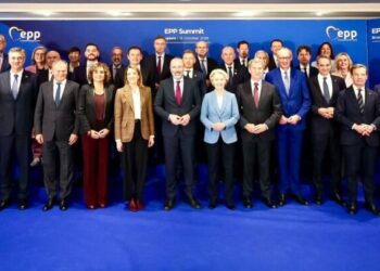 bolojan,-discutii-la-bruxelles-cu-ursula-von-der-leyen-si-manfred-weber-despre-bugetul-ue,-energie-si-securitatea-marii-negre
