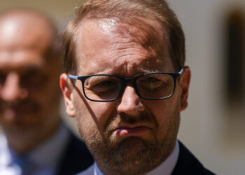 usr-va-vota-impotriva-investirii-guvernului-luca-niculescu.-fritz:-nu-poate-avea-sustinerea-noastra