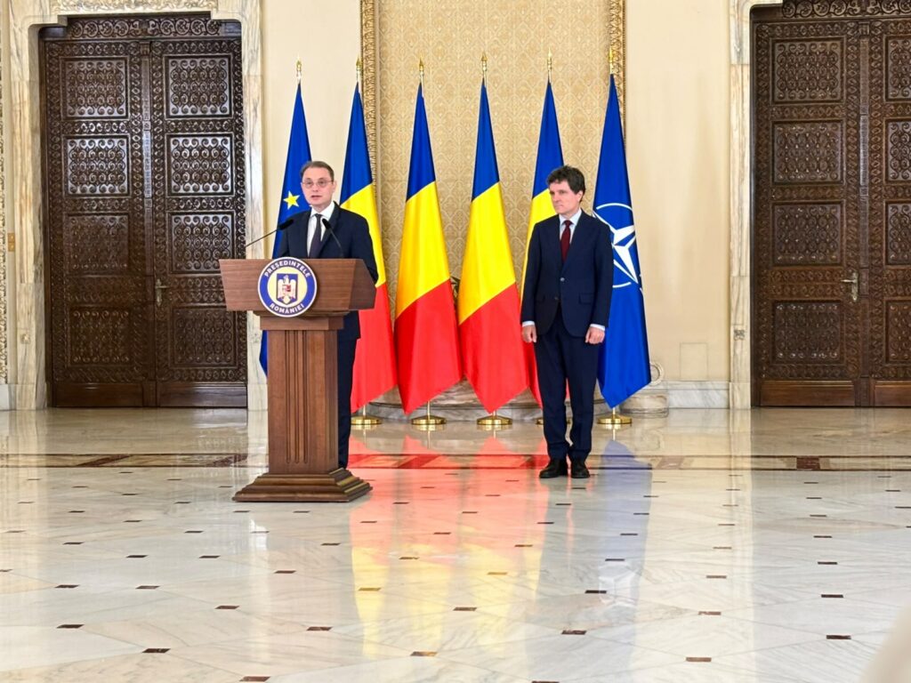 nu-trebuie-sa-fiu-eu-multumit.-nicusor-dan,-intrebat-daca-ii-place-guvernul-luca-niculescu