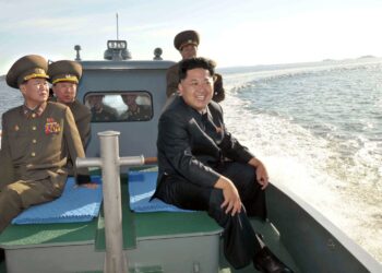imagini-din-satelit:-cum-arata-iahtul-de-lux-al-lui-kim-jong-un,-dotat-cu-piscina-olimpica-si-tobogane-acvatice-–-hotnews.ro