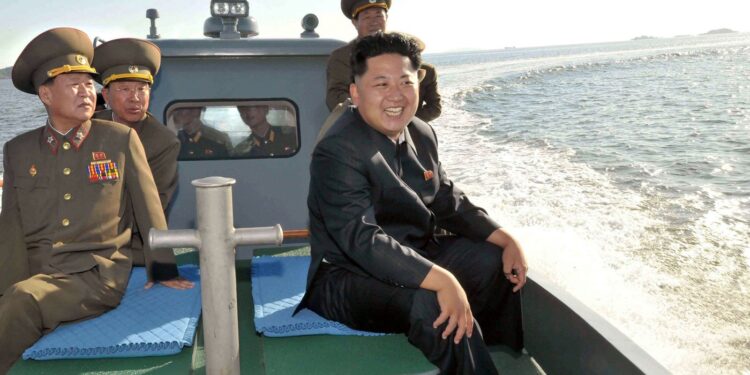 imagini-din-satelit:-cum-arata-iahtul-de-lux-al-lui-kim-jong-un,-dotat-cu-piscina-olimpica-si-tobogane-acvatice-–-hotnews.ro