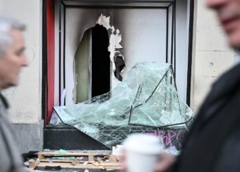 seful-carrefour-a-avertizat-ca-pagubele-ajung-la-sute-de-milioane-de-euro-dupa-valul-de-distrugeri-si-jafuri-in-franta-–-hotnews.ro