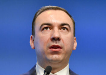 bogdan-ivan-trage-un-semnal-de-alarma-in-urma-atacului-de-la-o-scoala-din-bistrita:-nu-trebuie-sa-se-intample-o-nenorocire-ca-legea-sa-puna-limite-clare-platformelor-sociale