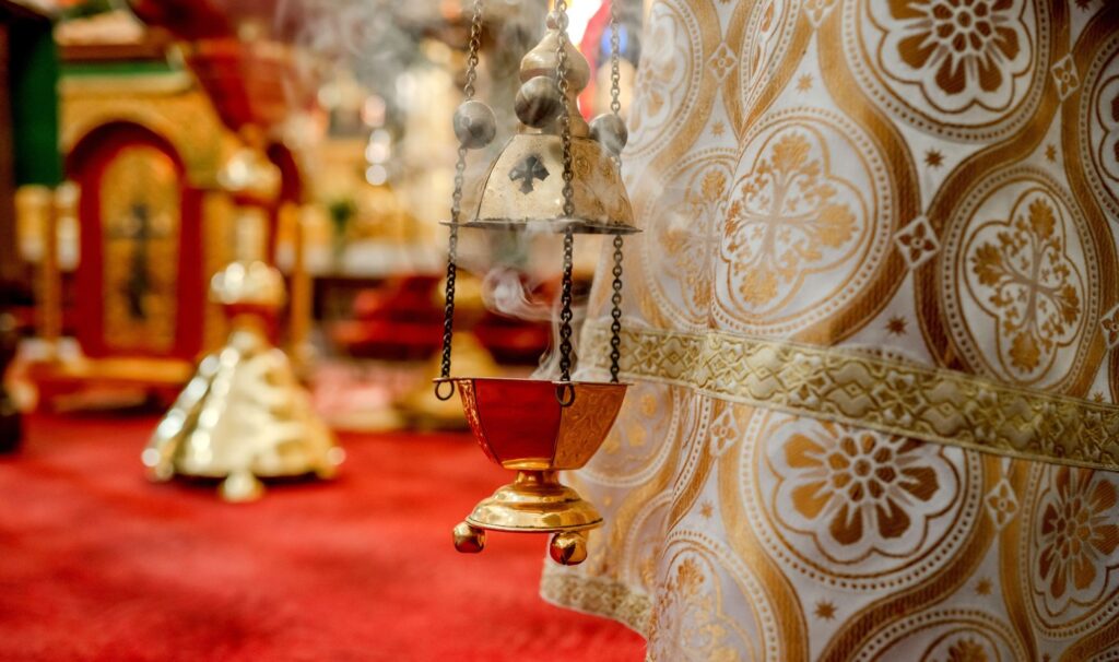 cleric-roman,-arestat-in-grecia-de-ce-era-cautat-la-nivel-european-–-hotnews.ro
