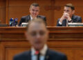 guvernul-luca-niculescu-a-fost-votat-de-parlament-romania-are-un-nou-premier-dupa-aproape-sase-luni-de-criza-politica.-rezultat:-280-de-voturi-pentru-si-58-impotriva