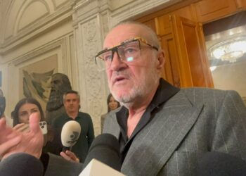 gigi-becali,-extaziat-dupa-investirea-guvernului-niculescu:-„este-extraordinar,-o-sa-avem-guvern.-nu-stiu-cine-l-a-pus,-dar-este-om-destept”