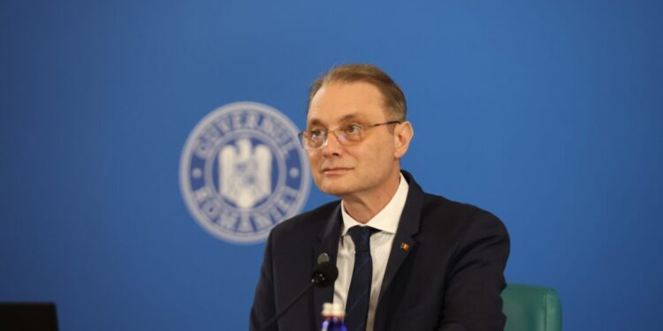 premierul-luca-niculescu,-dupa-prima-sedinta-de-guvern:-am-trecut-direct-la-urgentele-care-cer-decizii-imediate