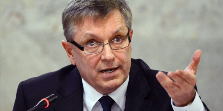 un-fost-inalt-oficial-maghiar-din-timpul-mandatului-lui-viktor-orban-a-fost-retinut-la-budapesta-–-hotnews.ro