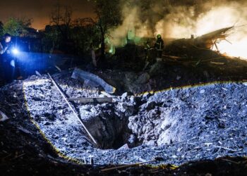 noapte-de-foc-la-kiev-si-moscova-in-pline-negocieri-de-pace-mediate-de-sua-rusii-si-ucrainenii-s-au-bombardat-reciproc-–-hotnews.ro