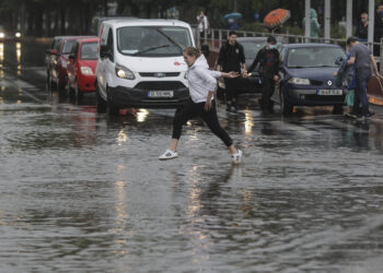 ploi-si-vant-puternic-in-toata-tara-cum-va-fi-vremea-in-bucuresti-–-hotnews.ro