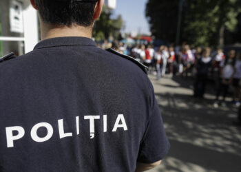 un-nou-incident-violent-intr-o-scoala-din-romania:-un-elev-de-15-ani-si-a-atacat-doi-colegi,-intr-un-liceu-din-pitesti-–-hotnews.ro