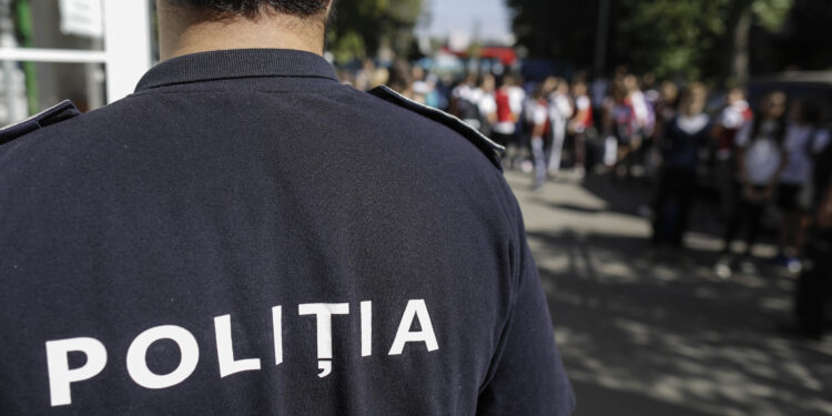 un-nou-incident-violent-intr-o-scoala-din-romania:-un-elev-de-15-ani-si-a-atacat-doi-colegi,-intr-un-liceu-din-pitesti-–-hotnews.ro