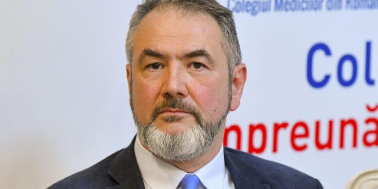 ministrul-educatiei-cere-1.000-de-posturi-de-paznici-in-scoli,-dupa-atacurile-din-bistrita-si-pitesti