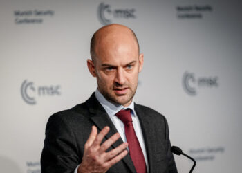 ministrul-de-externe,-discutie-cu-omologul-francez-despre-securitatea-europeana-si-sprijinul-frantei-in-regiunea-marii-negre