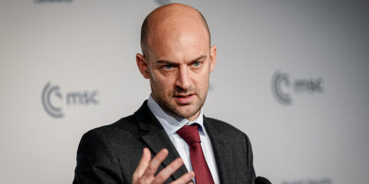 ministrul-de-externe,-discutie-cu-omologul-francez-despre-securitatea-europeana-si-sprijinul-frantei-in-regiunea-marii-negre