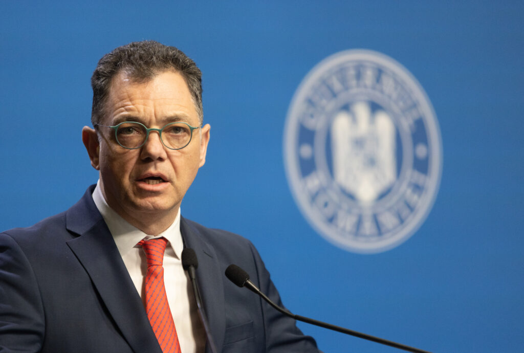 ministrul-apararii-si-seful-statului-major,-mesaj-pentru-militarii-romani-aflati-in-misiuni-internationale-de-ziua-armatei