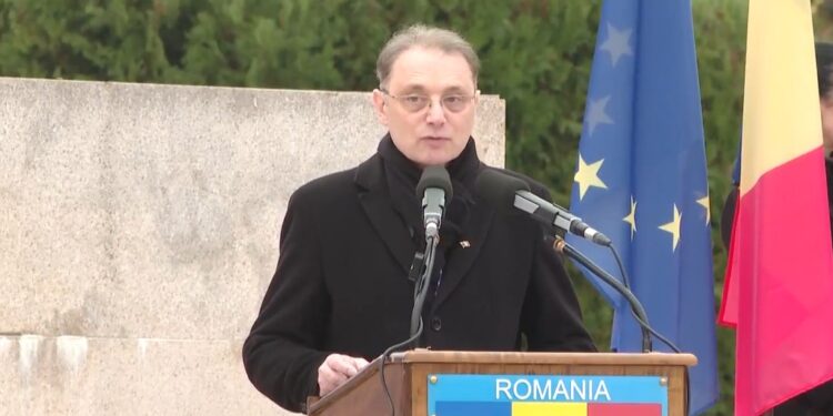 luca-niculescu-trage-un-semnal-de-alarma,-chiar-de-ziua-armatei:-pacea-nu-mai-poate-fi-considerata-un-lucru-de-la-sine-inteles.-premierul-anunta-cele-trei-prioritati-ale-guvernului-pentru-apararea-romaniei